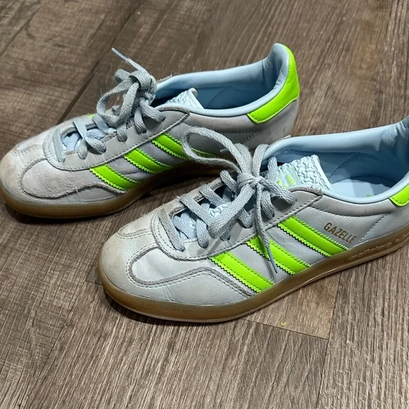 Adidas Gazelle Sneakers in Light blue and Neon Green women’s size 5 - Picture 7 of 10